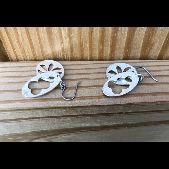 Starfish Earrings Silver Dangle with Floral Pattern Oval - Picture 8 of 8